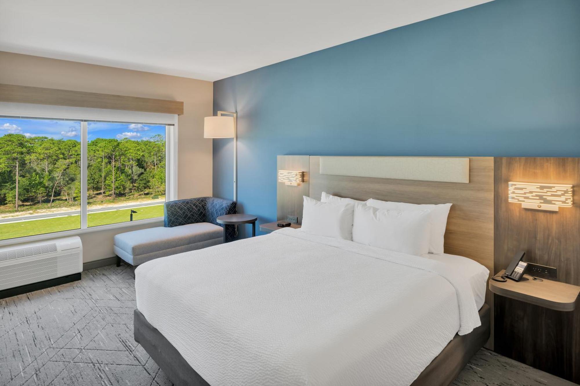 Holiday Inn Express & Suites Fort Walton Beach - Eglin Area By Ihg Екстериор снимка