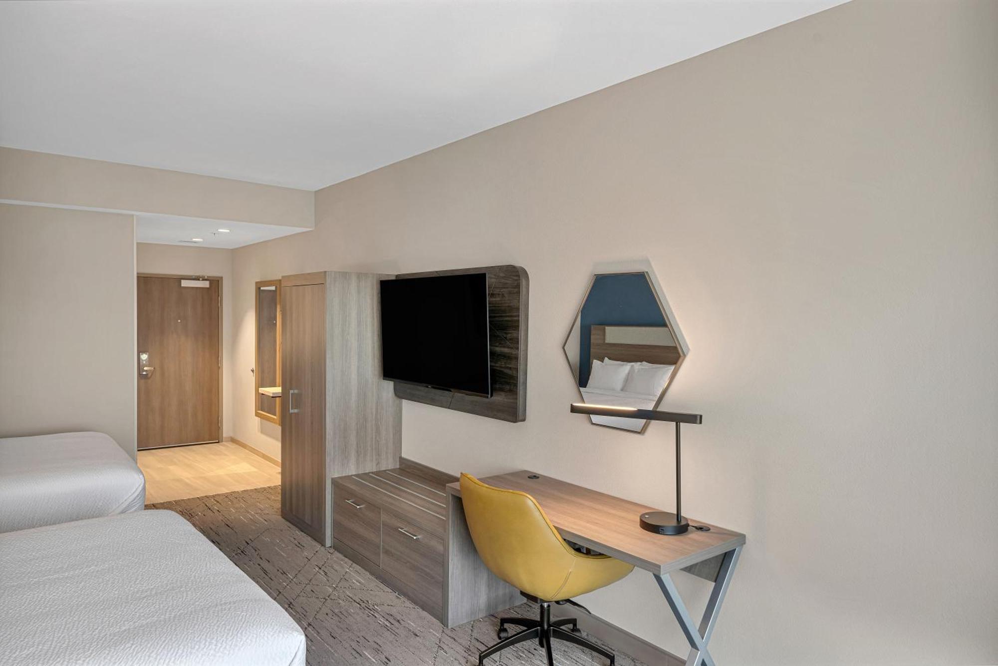 Holiday Inn Express & Suites Fort Walton Beach - Eglin Area By Ihg Екстериор снимка