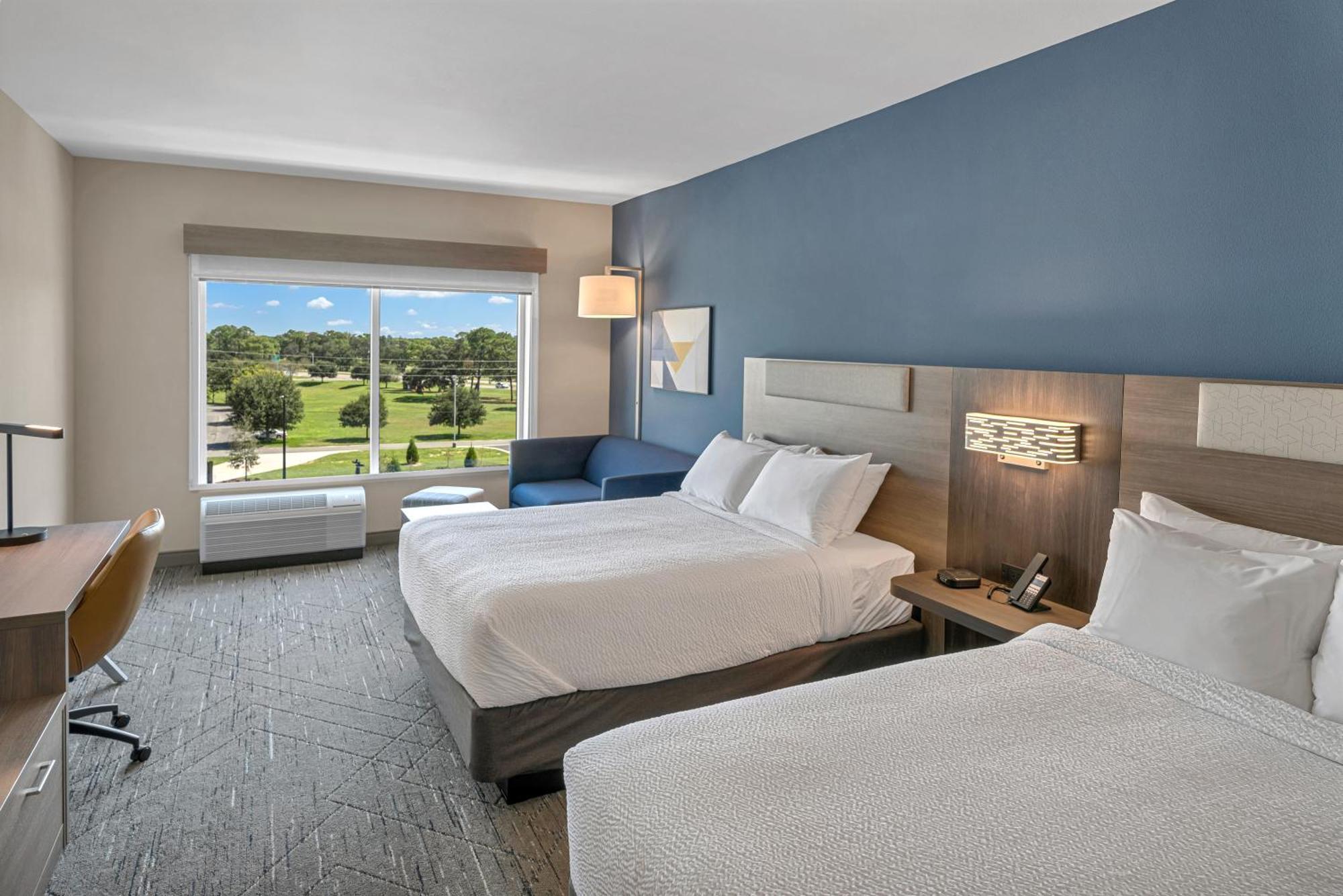 Holiday Inn Express & Suites Fort Walton Beach - Eglin Area By Ihg Екстериор снимка