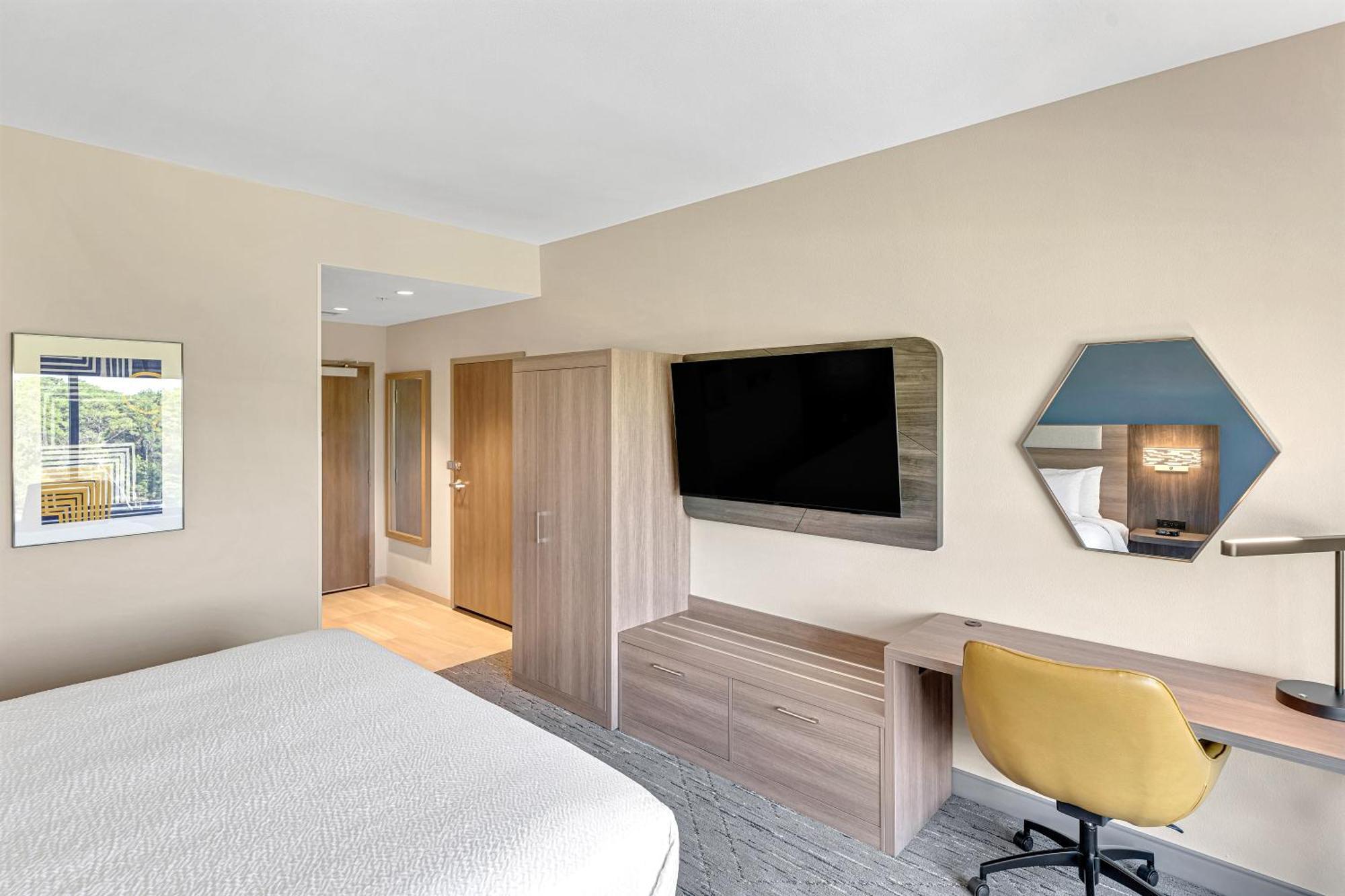 Holiday Inn Express & Suites Fort Walton Beach - Eglin Area By Ihg Екстериор снимка