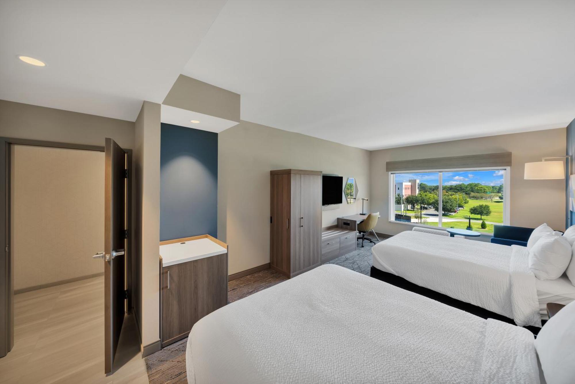 Holiday Inn Express & Suites Fort Walton Beach - Eglin Area By Ihg Екстериор снимка