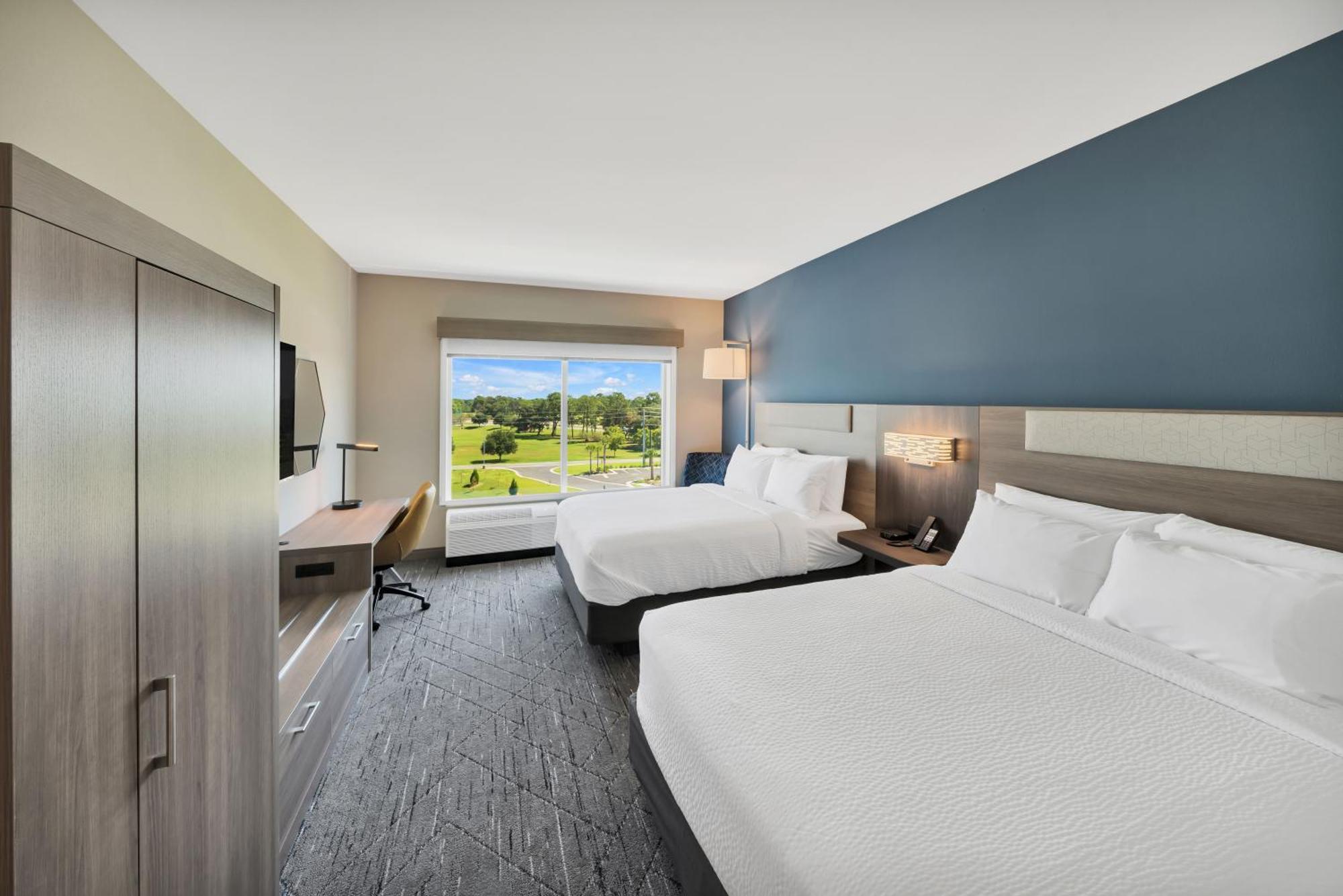 Holiday Inn Express & Suites Fort Walton Beach - Eglin Area By Ihg Екстериор снимка