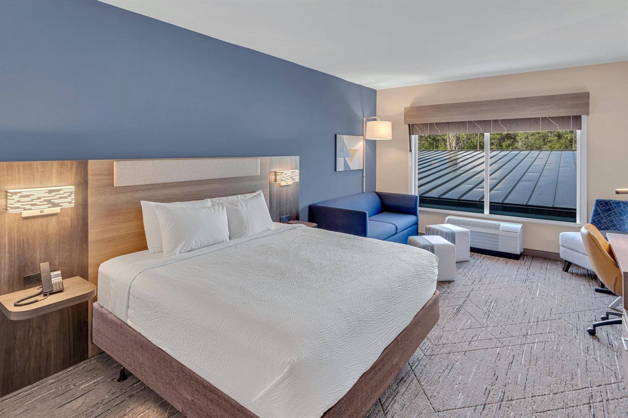 Holiday Inn Express & Suites Fort Walton Beach - Eglin Area By Ihg Екстериор снимка