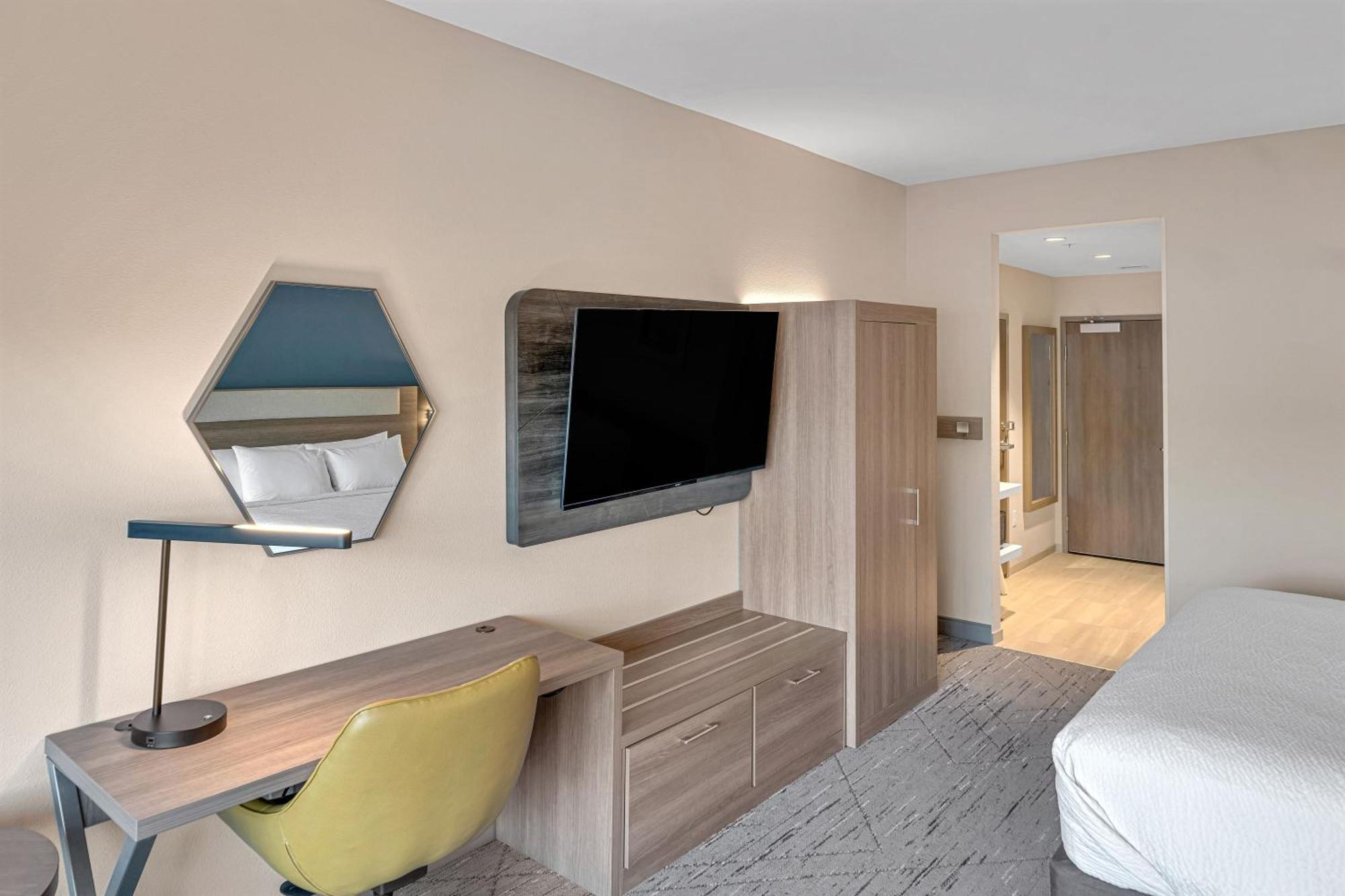Holiday Inn Express & Suites Fort Walton Beach - Eglin Area By Ihg Екстериор снимка